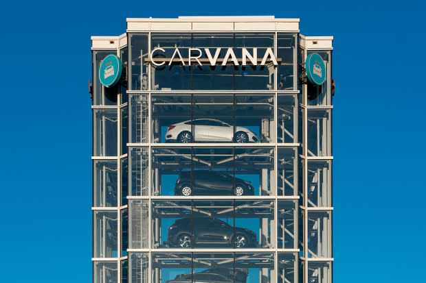 Carvana (CVNA) Alcança Lucro Anual e Impulsiona Ações: Análise do Mercado