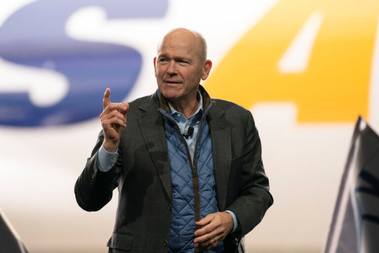 Liderança de Dave Calhoun da Boeing na Crise de Segurança: Uma Análise