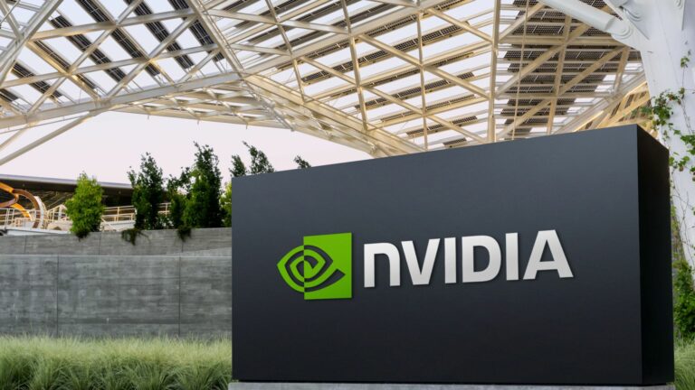 Mercado Global de Ações Perde Força Após Novo Pico da Nvidia; Índice do Dólar se Mantém Estável