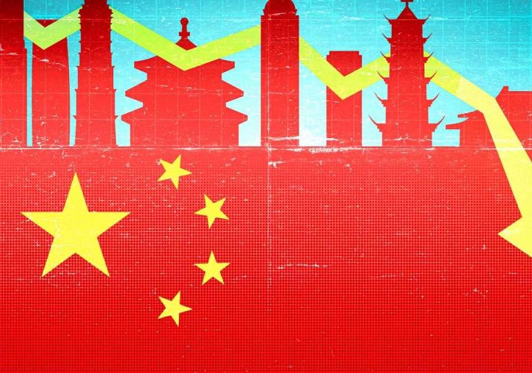 Ações da China em Queda: Tensões Comerciais e Dados Econômicos Desanimadores Abalam o Mercado