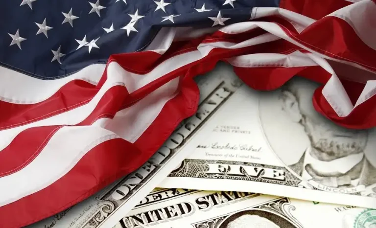 Rendimentos dos Treasuries dos EUA Alcançam Máximos em Semanas com Leilões Fracos e Dados Econômicos Mistos