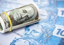 Dólar sobe frente ao real com expectativas para decisão do Copom sobre taxa Selic