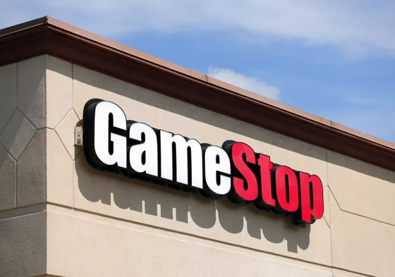 A Queda e os Desafios da GameStop: Uma Análise Profunda