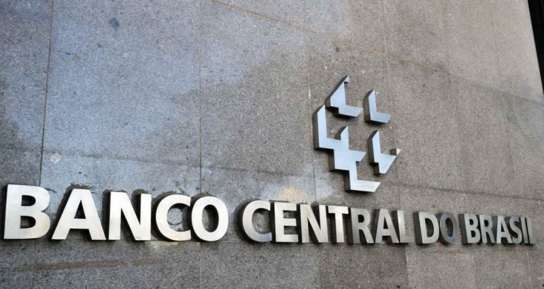 Mercado de DI: Investidores Aguardam Decisão do Copom sobre Selic