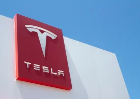 Tesla Lança Atualização de Software para Navegação Veicular na China