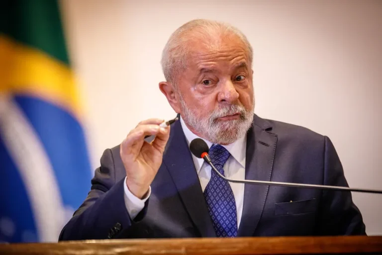 Lula Participa de Cúpula do Mercosul em Meio à Cautela nos Mercados Internacionais