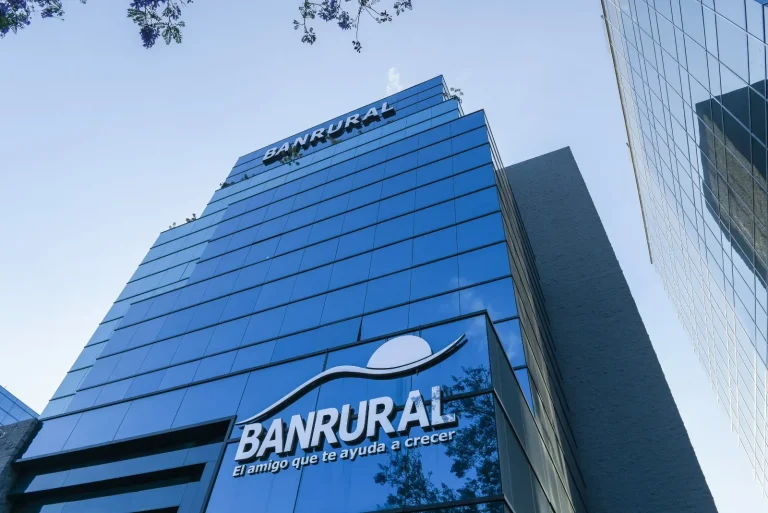 Banrural: Innovando y Transformando el Futuro Financiero de Guatemala