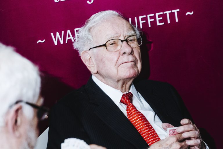 Warren Buffett Reduz Massiva Participação no Bank of America: Um Ano de Mudanças