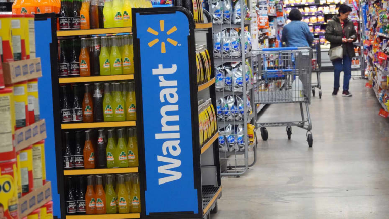 Desempenho do Walmart Sob Pressão: Consumidores Caçam Pechinchas em Meio à Inflação