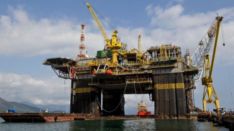Petroleiras investirão R$18,31 bi no Brasil até 2027 em busca de petróleo