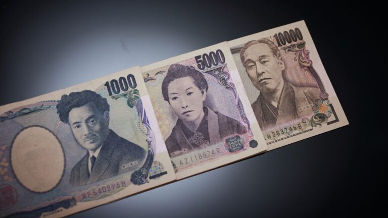 Iene Atinge Mínimos: Impacto nas Taxas de Juros e Dólar