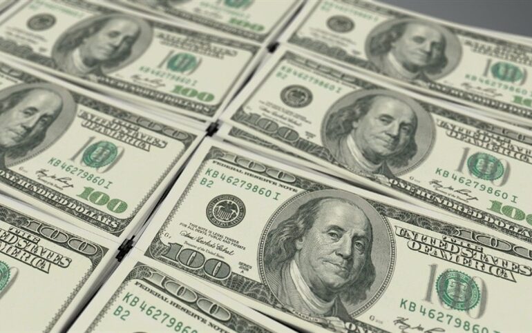 Dólar supera R$6 com reforma do IR e pacote fiscal