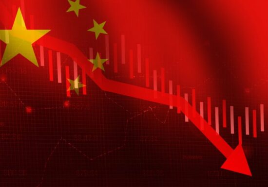 Queda das Ações da China: Rebaixamento de Bancos Impacta Mercado