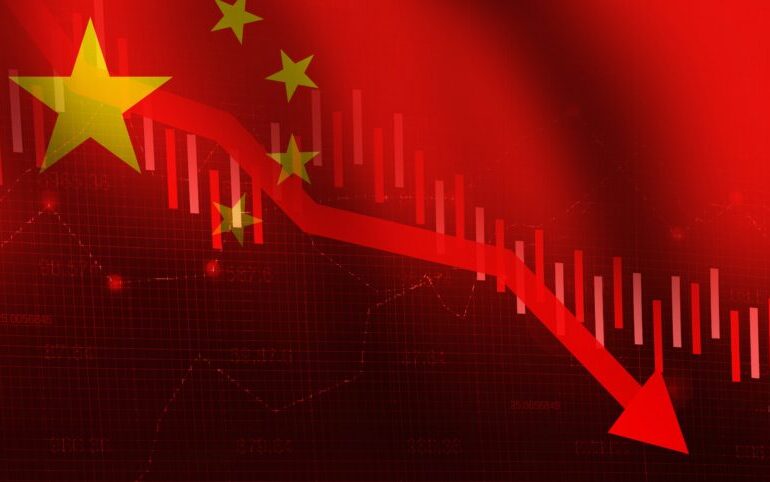 Queda das Ações da China: Rebaixamento de Bancos Impacta Mercado