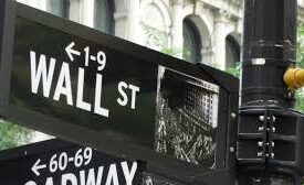 Wall Street em Estabilidade Antes de Dados Econômicos