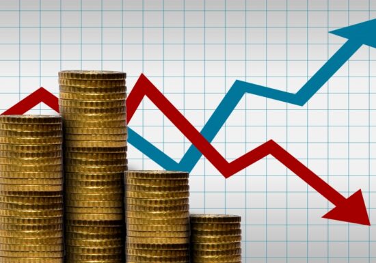 Taxas dos DIs em alta com dólar e Treasuries em foco