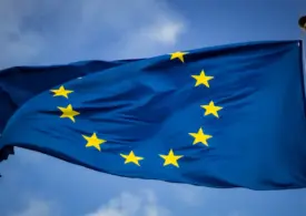 Inflação na zona do euro permanece próxima da meta do BCE